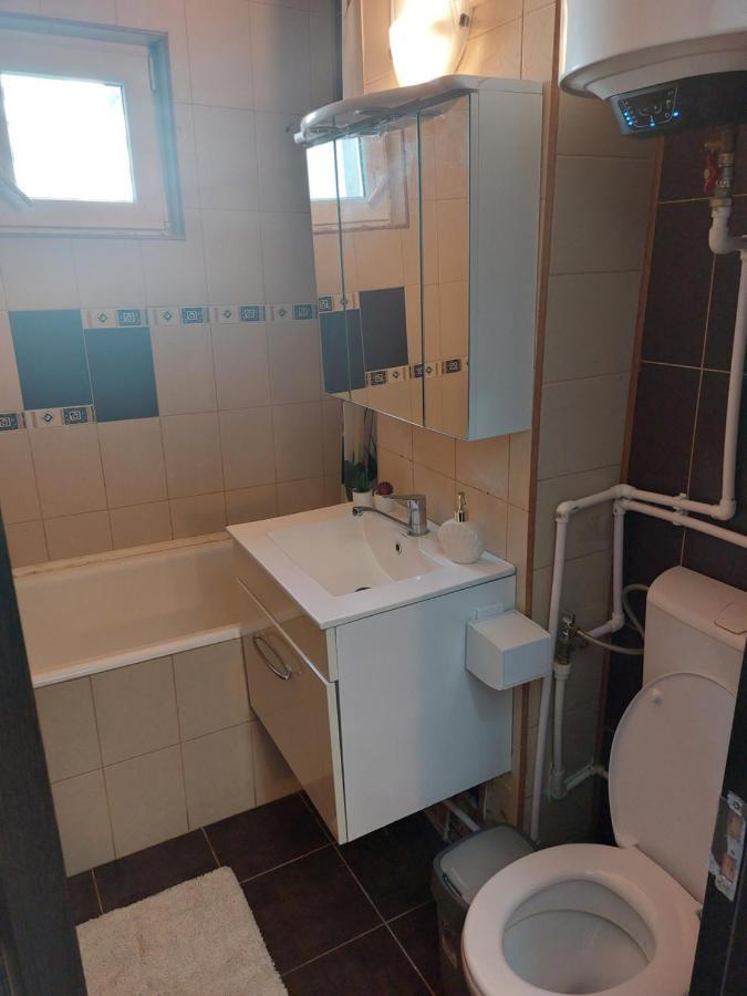 Apartament Central Renovat 3 Camere Bucareste Exterior foto